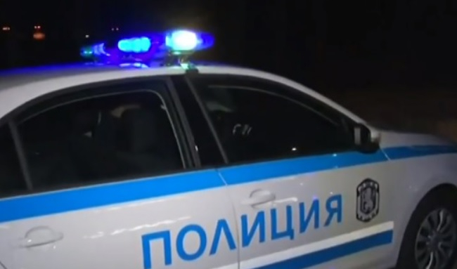 Сигнал до БЛИЦ: Опасен екшън в центъра на София: Полицаи заградиха въоръжен мъж, развръзката е шокираща