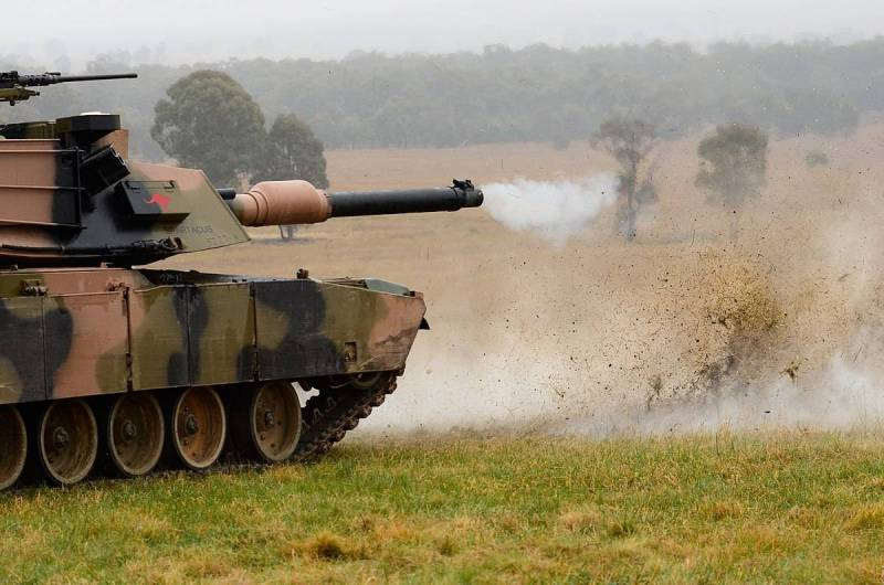 Military Watch разкри кой управлява и поддържа танковете Abrams в Украйна 