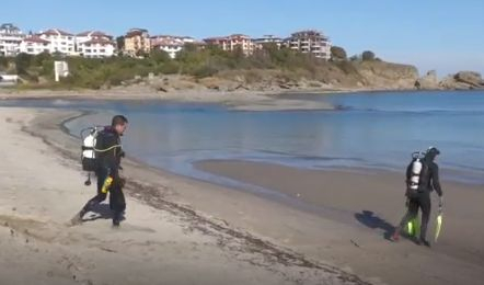 Не е за вярване какво извадиха водолази от морето край плаж "Нестинарка" ВИДЕО 