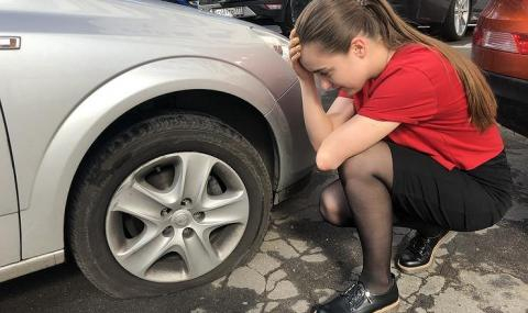Шофьорка спука гума в Бургас, последвалото я потресе СНИМКА