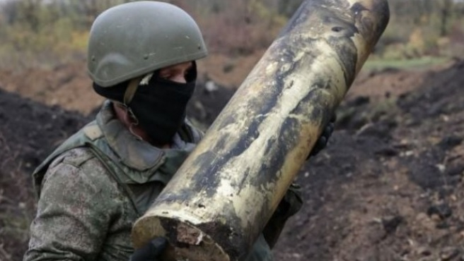 Руските сили изстреляха снаряд с неочаквано съдържание край Херсон СНИМКА