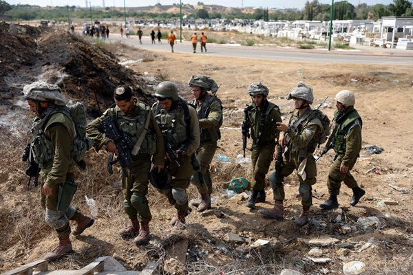 Bloomberg: Израел промени плана си за сухопътна операция в Газа