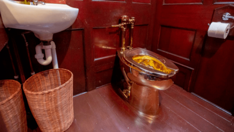 Край на мистерията: След 4 г. откриха златната тоалетна на Чърчил 
