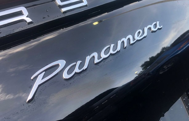 Porsche изуми всички с интериора на новата Panamera СНИМКИ 