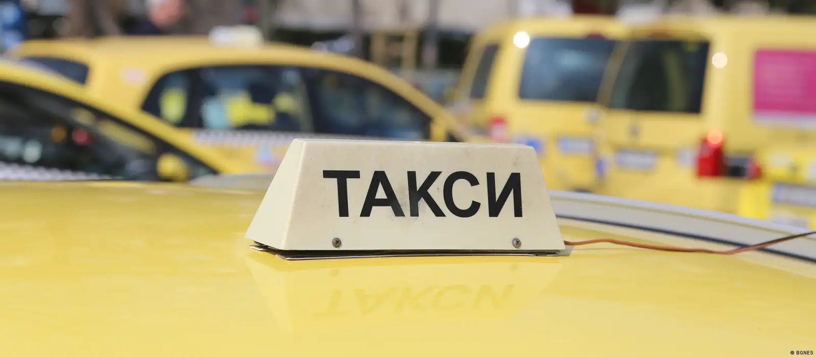Грозна постъпка: Габровски таксиджия качи жена, а последвалото е скандално