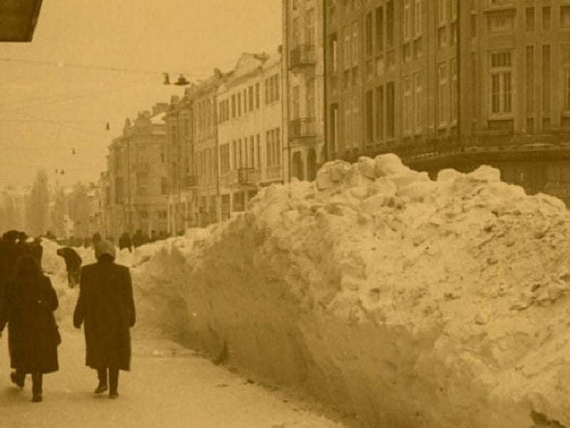 Ето кога е била най-лютата зима в България - сняг до покривите, Черно море и Дунав замръзват