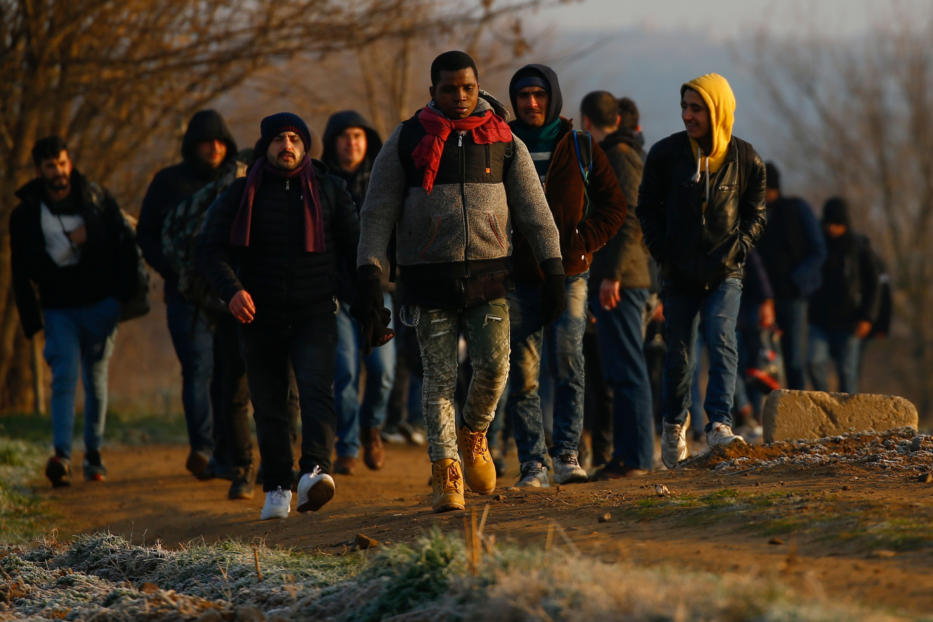 Анализ: Ще бъдем ли залети с мигранти срещу полу-Шенген и какво премълчава правителството?