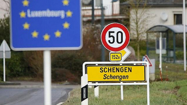 Румънска медия: Присъединяването на България и Румъния в Шенген може да бъде блокирано от Будапеща
