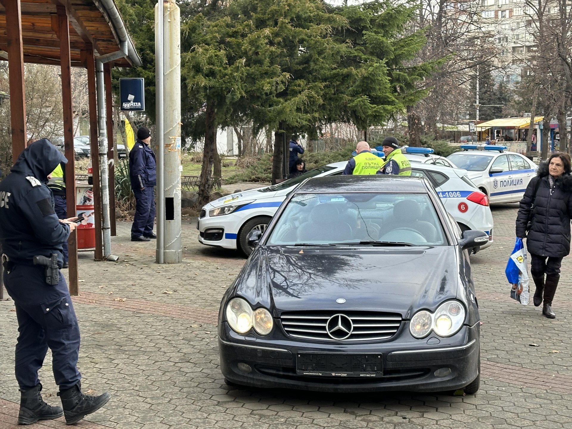  Екшън: Полицаи преследват „Мерцедес“ из София, а като го настигнаха, шокът бе пълен СНИМКИ 