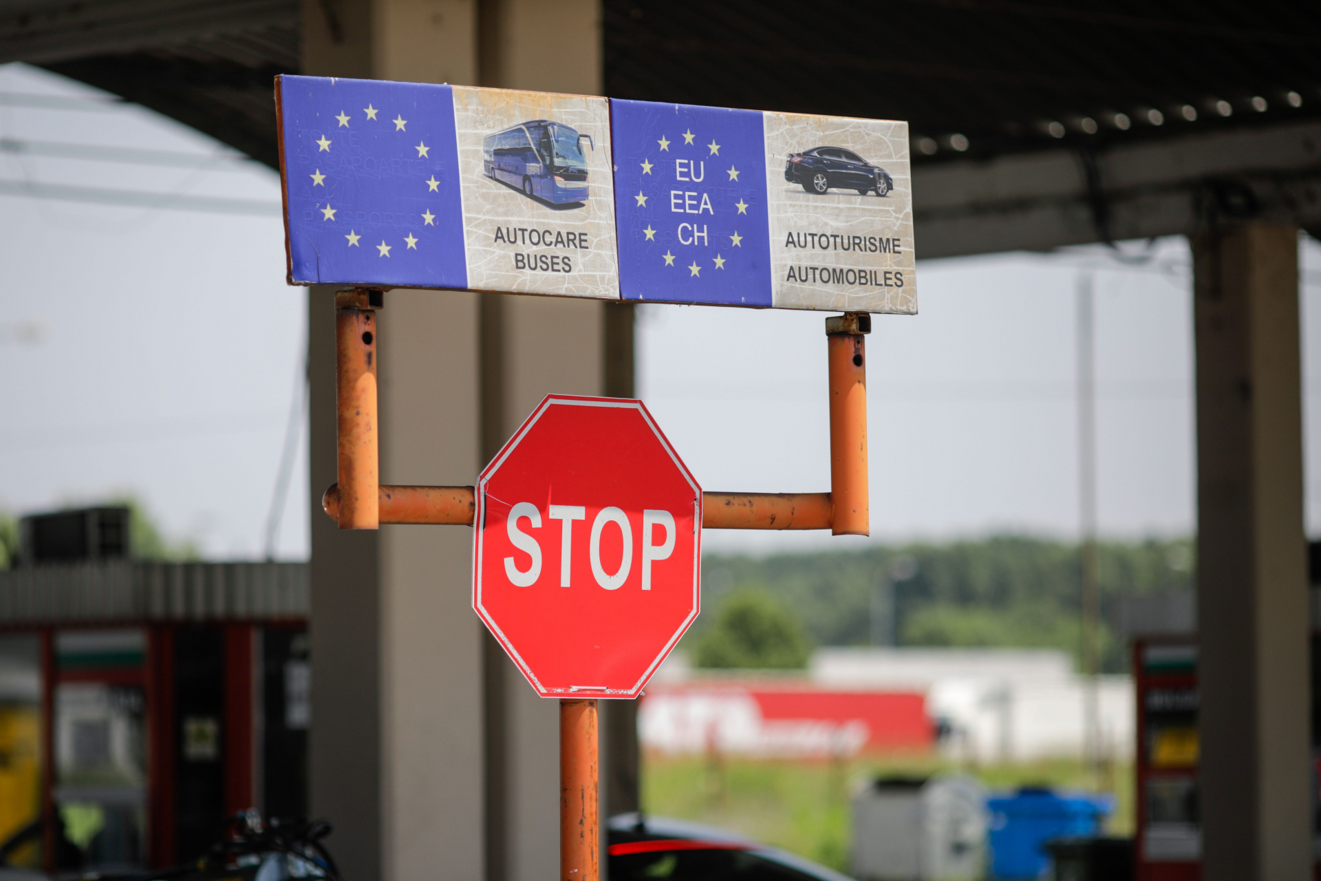 Шофьори и туроператори изригнаха: Това не е Шенген, висим като малоумни