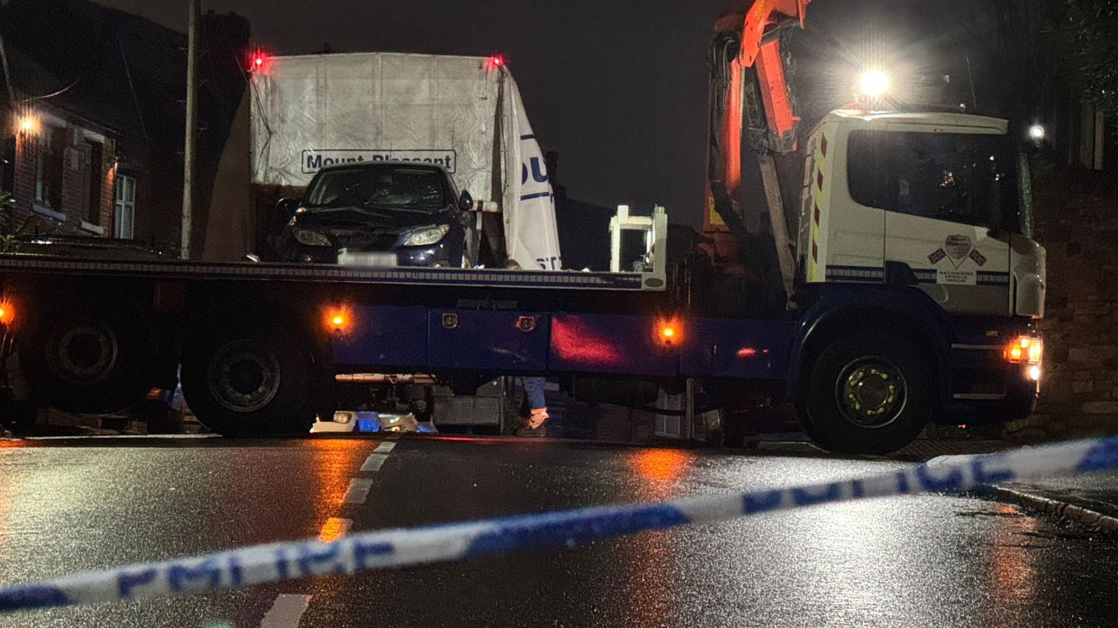 Убийство в Англия: Кола се вряза в хора - има загинал и много ранени ВИДЕО