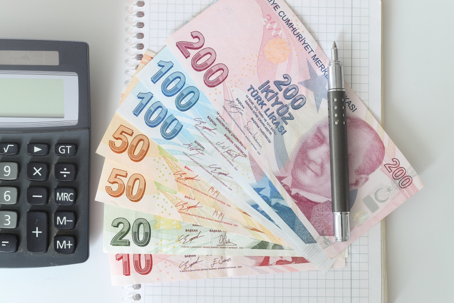 В Турция ликуват: Минималната заплата се увеличава с 50%, а у нас кога?