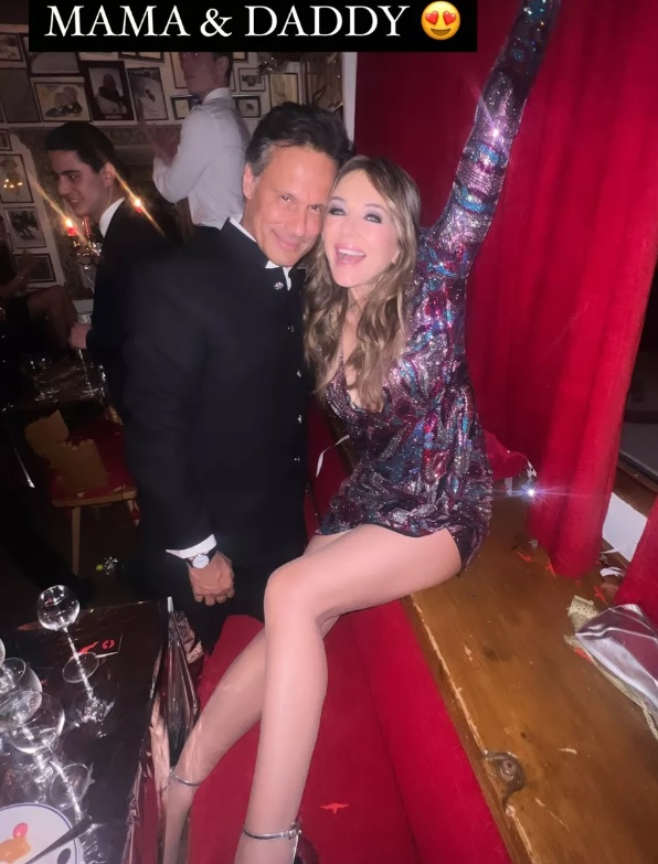Лиз Хърли се показа в секси мини рокля, докато се забавляваше с бившия си съпруг СНИМКИ