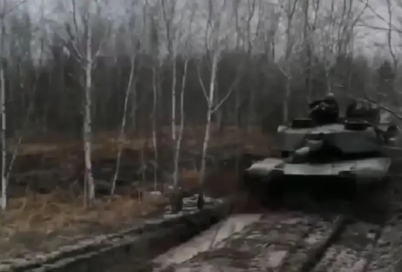 Заснеха украински танк Abrams на фронта ВИДЕО 