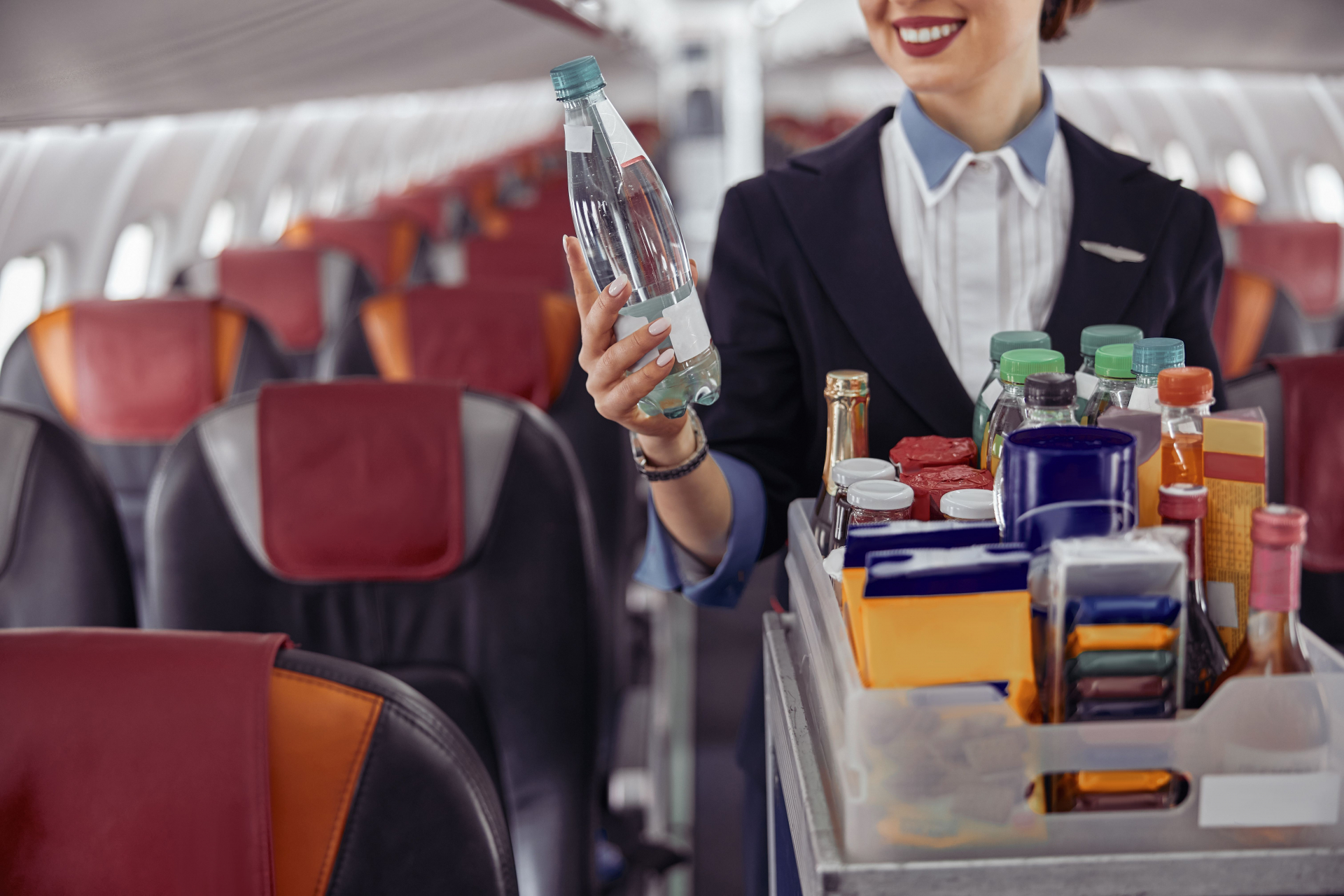 Никога не пийте тази напитка в самолет