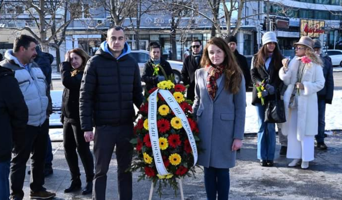 „Възраждане“ почетоха паметта на хилядите летци и мирни граждани, загинали в най-кървавата бомбардировка над София 