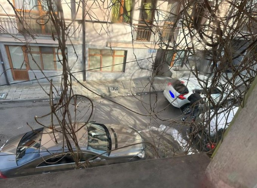 Разкриха гнусна схема с пазене на паркоместа в София за наши хора 