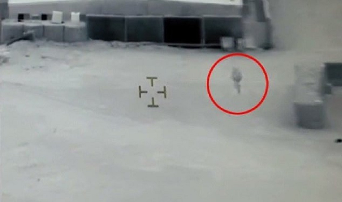 "Медузообразно" НЛО кръжи над военна база на САЩ ВИДЕО 
