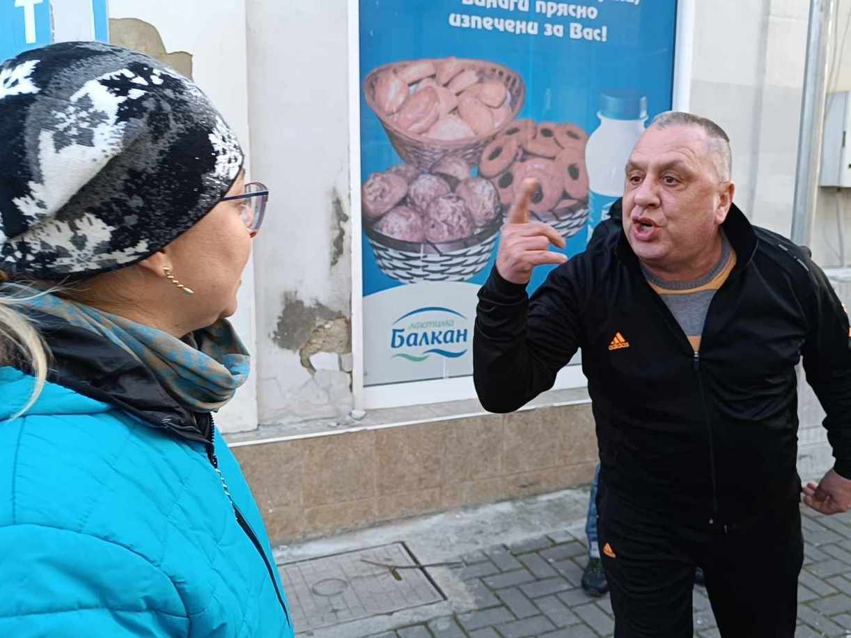 Цирк в Бургас: Прясно опериран бакшиш гони до дупка украинка, а тя вика: Мамиш ме ... ВИДЕО