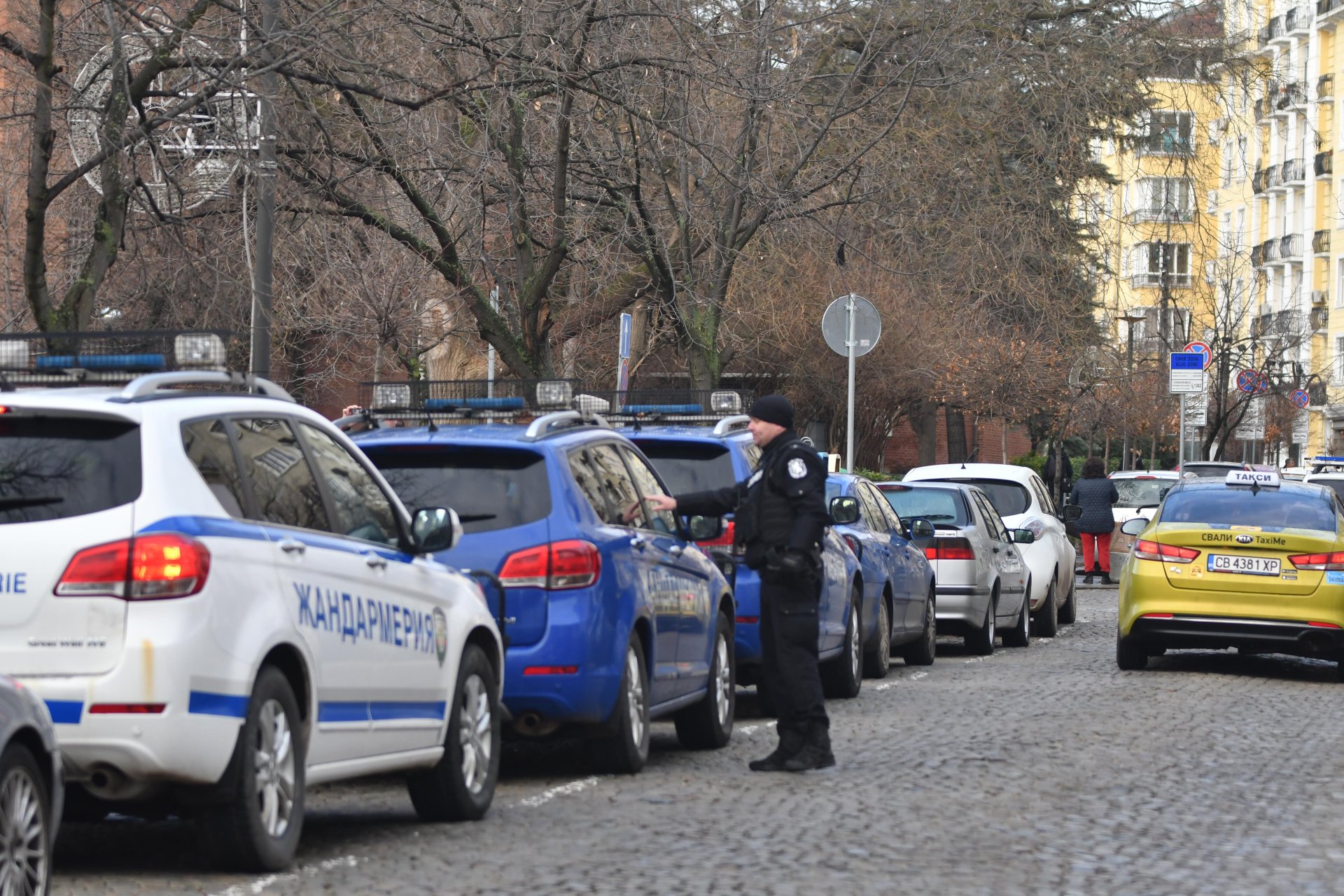 Терорът в столицата няма край, евакуират още ключови места
