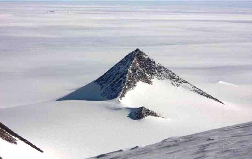 Изследовател бие аларма: „Древно зло“ дебне в Антарктида