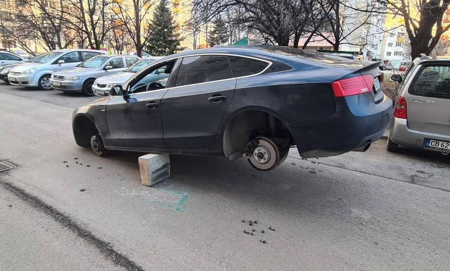 Пълен шок! Георги паркира колата си в столичния ж.к. Младост, а на сутринта завари това СНИМКИ