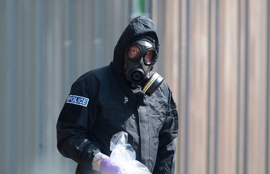 Химическа атака в Лондон, има пострадали полицаи и деца
