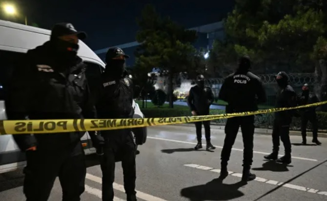 От последните минути: Ето как завърши заложническата криза в Истанбул