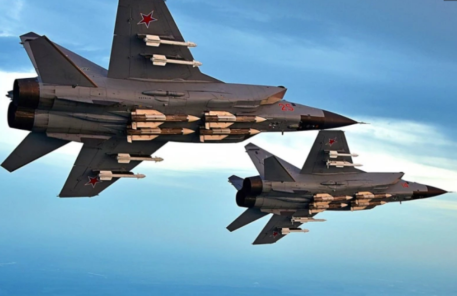 Русия вдигна МиГ-31К, цяла Украйна бие тревога за балистичен удар