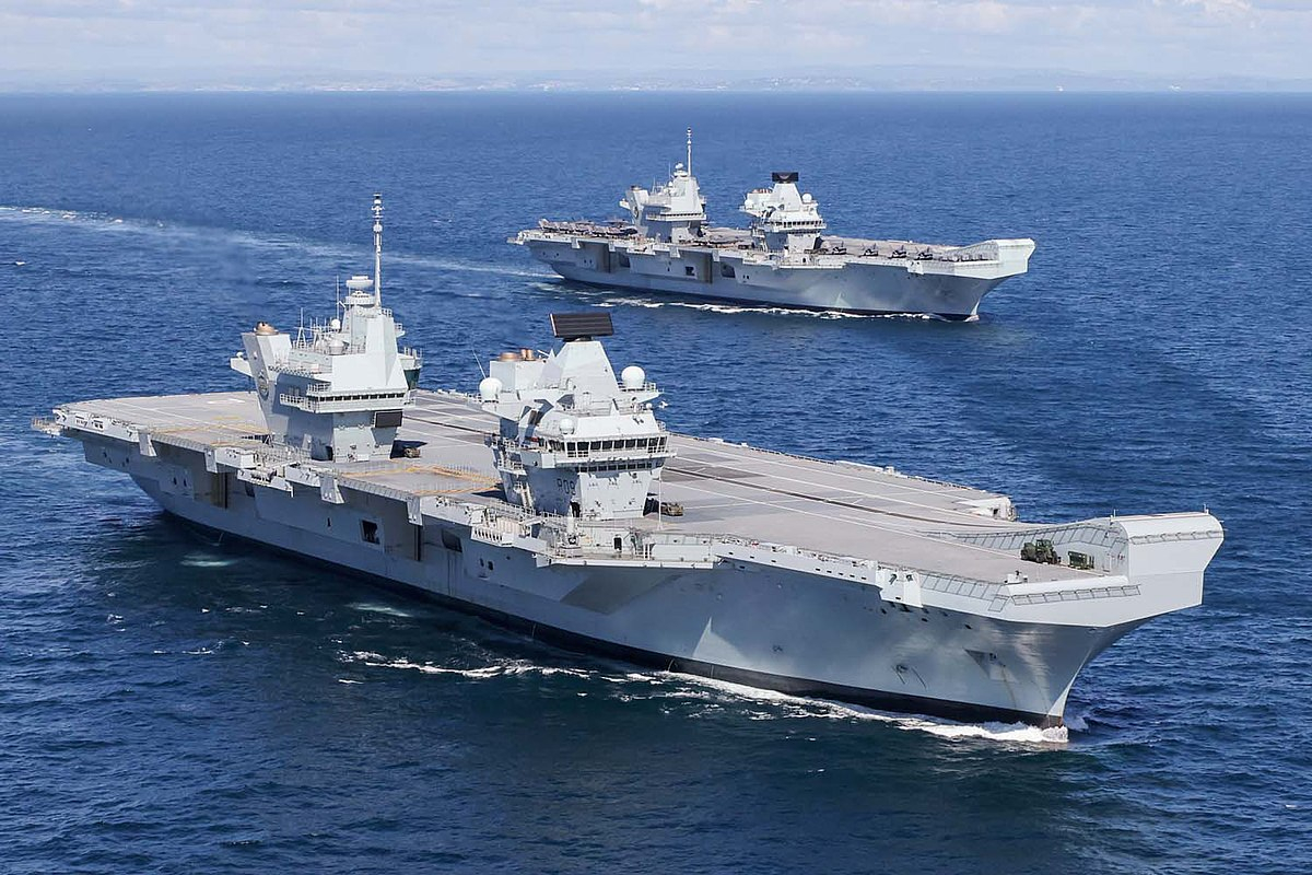 The Times: Нечувана излагация за най-големия британски военен кораб 
