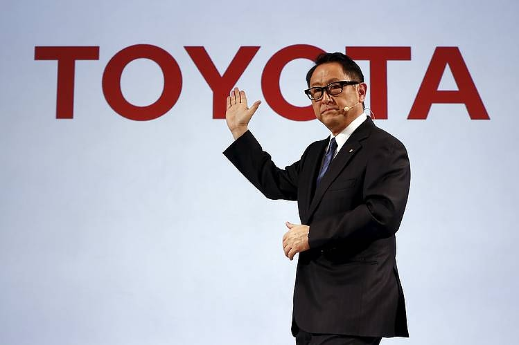 Шефът на Тойота каза защо компанията никога няма да изостави ДВГ