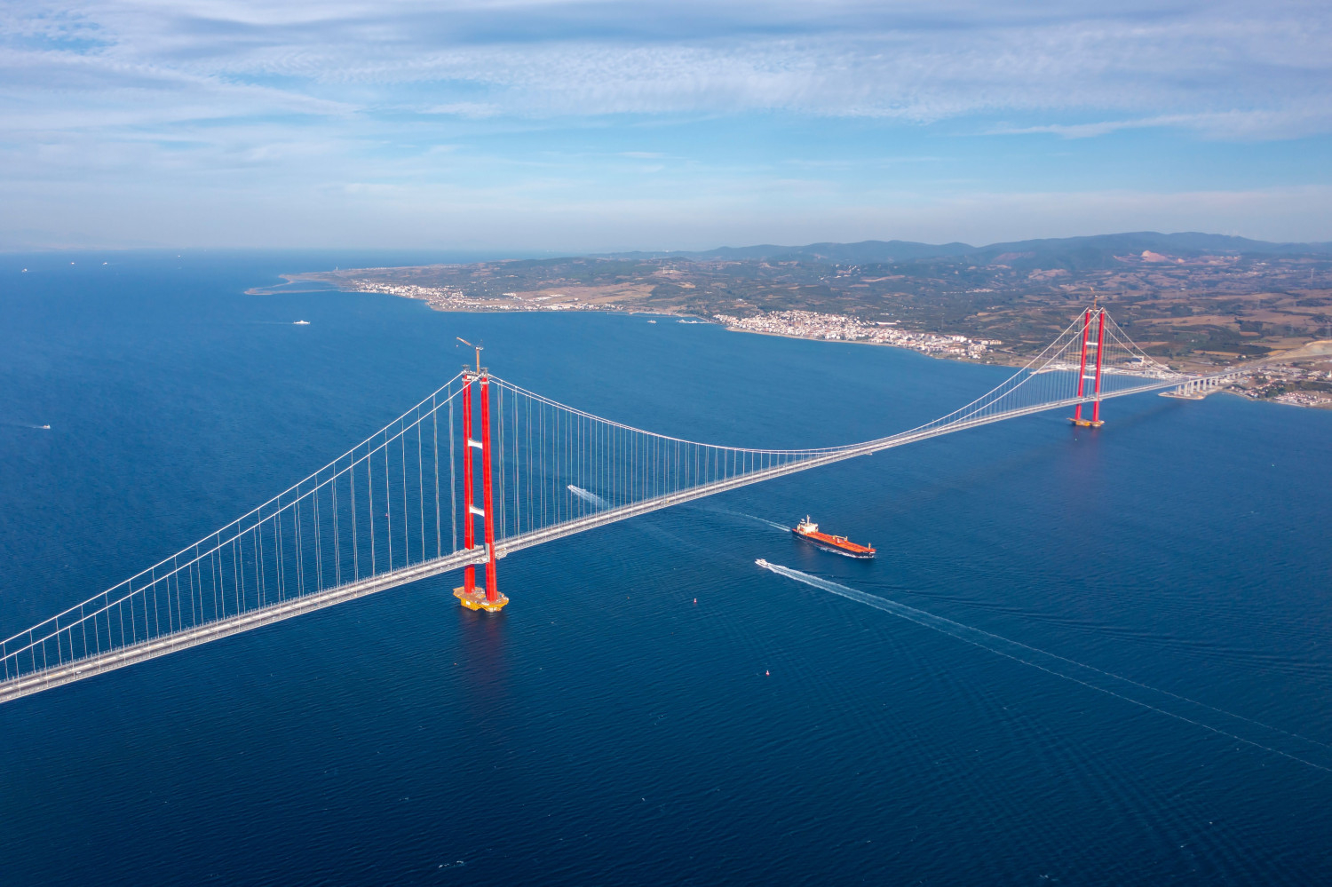 Знаехте ли колко близо до нас е най-дългият висящ мост в света 