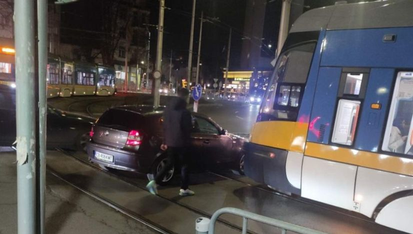 Нов ужас по тъмно на релсите в София