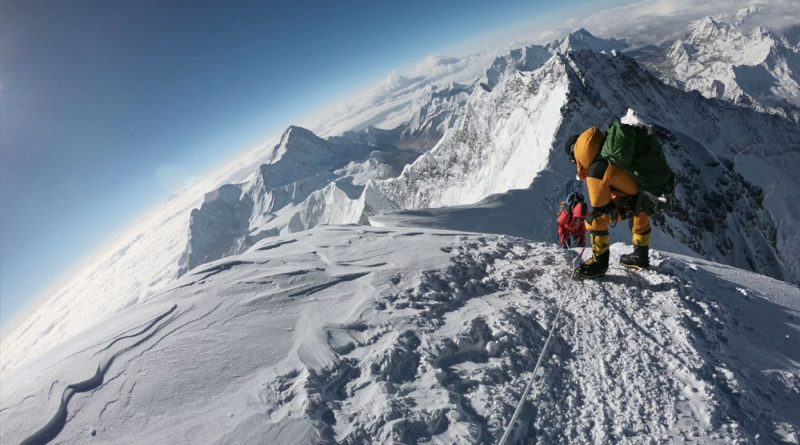 Внимание: Нови правила за ходене по голяма нужда на Еверест!