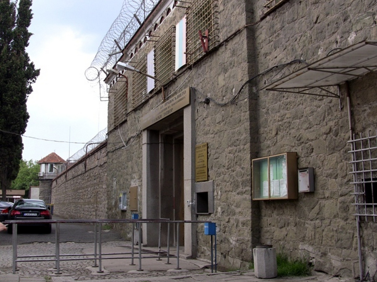 Обрат с внезапната смърт на затворник в Бургас след скандал със съкилийник и намеса на надзиратели 