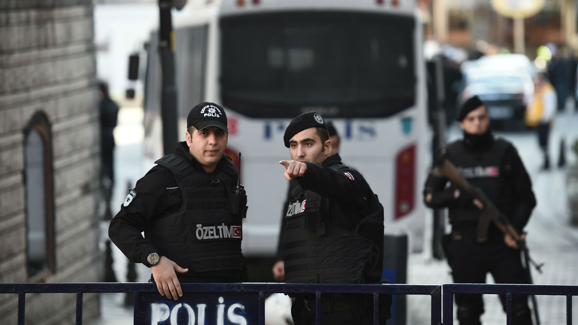 Какво се случва? За 12 часа убиха 7 жени в Турция