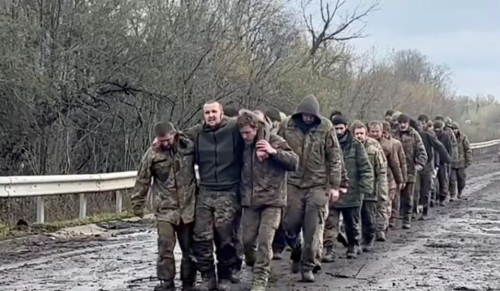 The Times: Чеченци "купуват на черно" пленени украински войници
