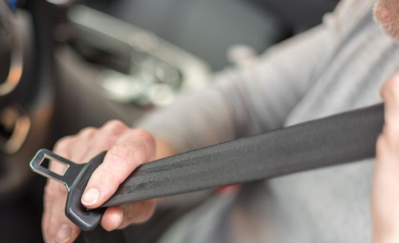 4 тайни функции на предпазния колан на колата, които много помагат ВИДЕО