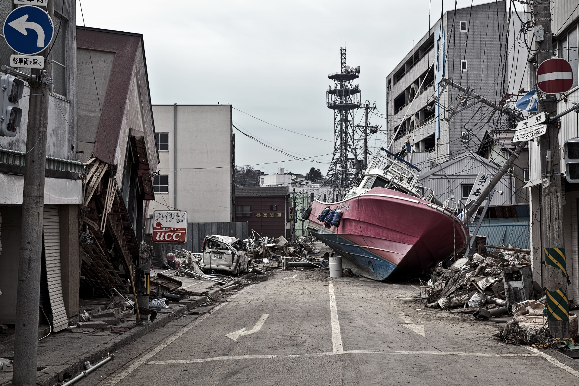 13 години след ужаса във Фукушима 2520 души...