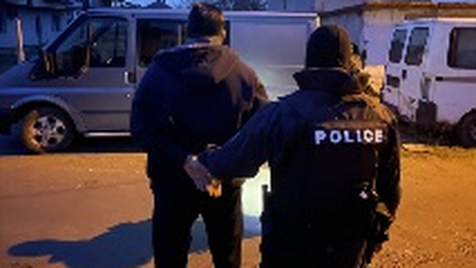 Полицията във Враца с мощен удар, кого закопчаха СНИМКА
