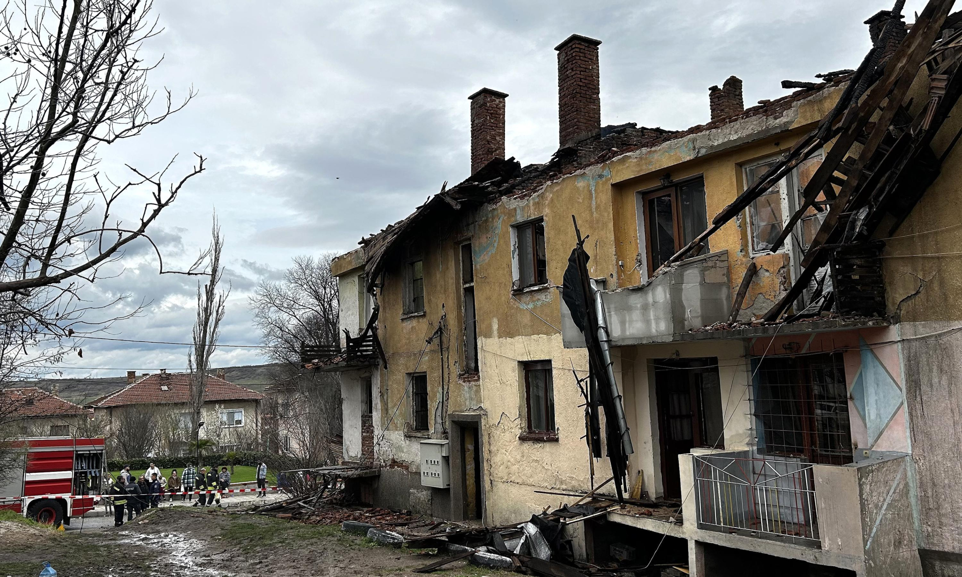 Било е страшно: Спасили са бебе на ръце от огнения ад в Димитровград СНИМКИ