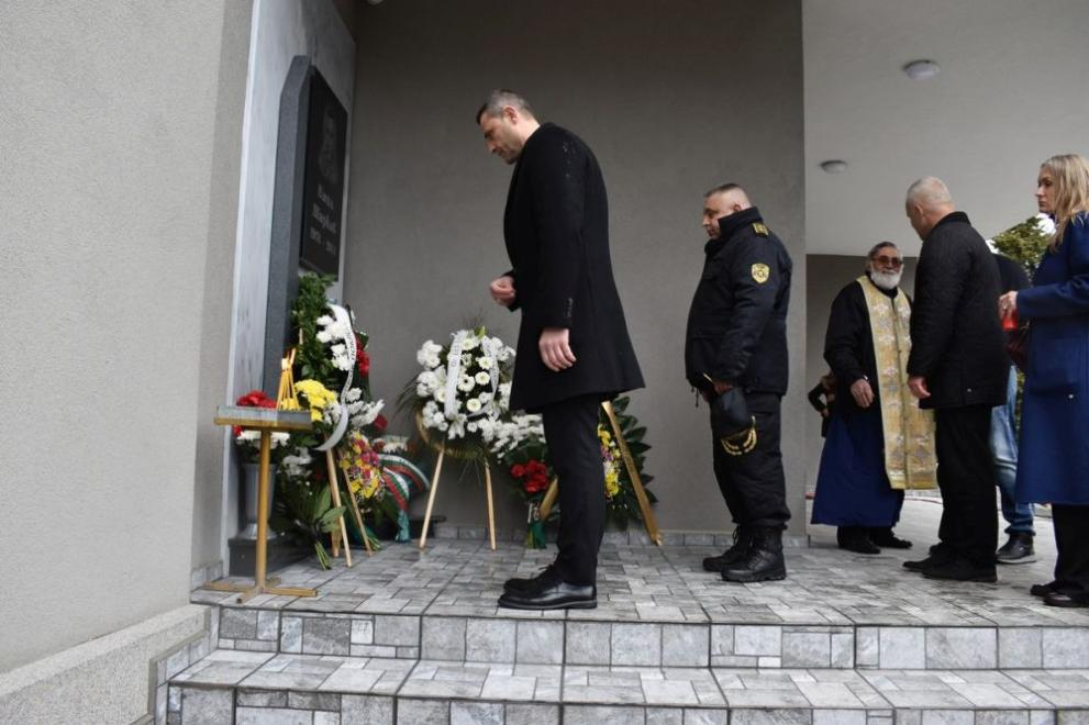10 години от трагедията в Лясковец: Емил Шарков не е забравен 