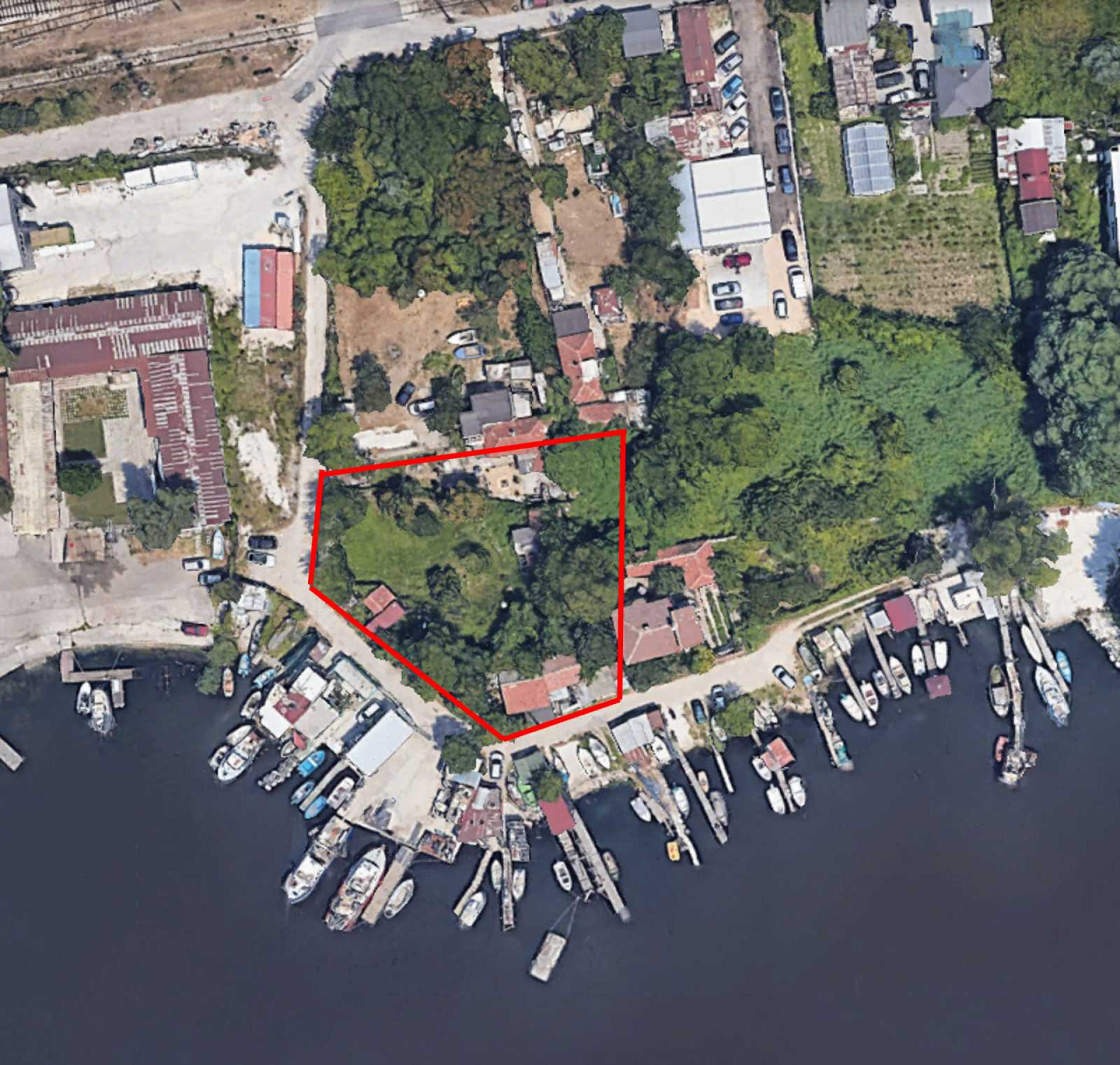 Разследване в БЛИЦ за скандално придобит апетитен имот на брега на Варненското езеро ДОКУМЕНТИ