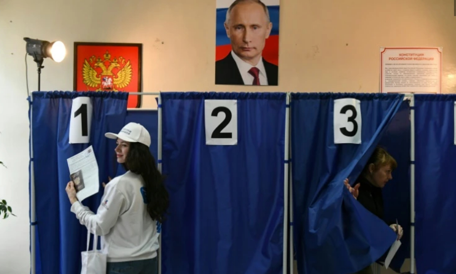 "Обяд срещу Путин": Надига се як протест в последния ден на изборите в Русия