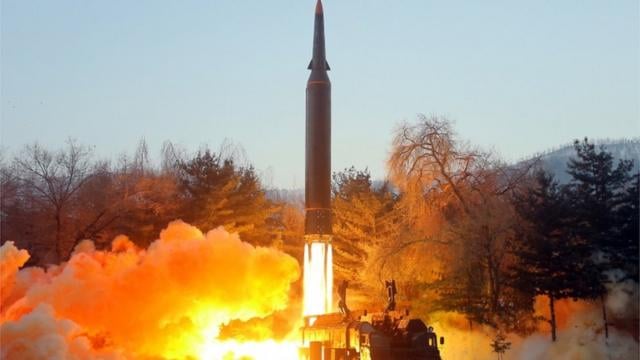 САЩ и Северна Корея си мерят хиперзвуковите оръжия