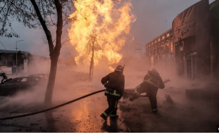 Ракетен удар по Киев, в цяла Украйна вият сирени