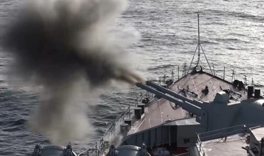 Bild: Русия отвръща на удара в Черно море, започна лов на...