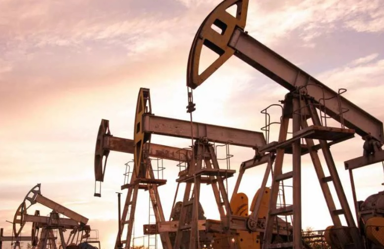 Reuters разкри какво е наредила Русия на своите нефтени компании