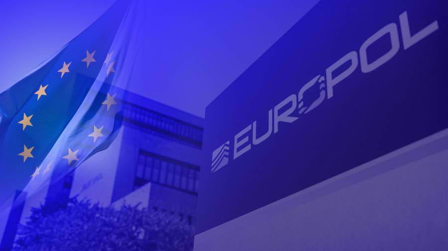 Politico: Пробив в сигурността на Европол, изчезнали са... 