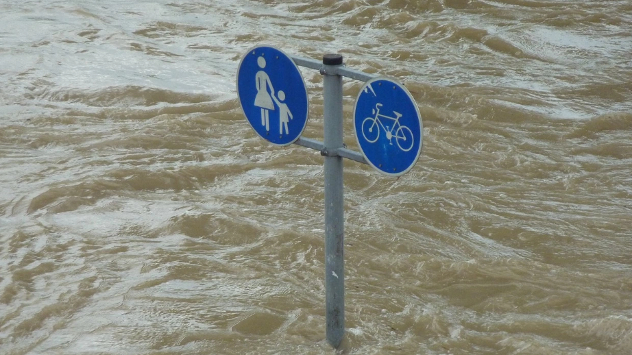 Наводнения в Западна и Централна Франция
